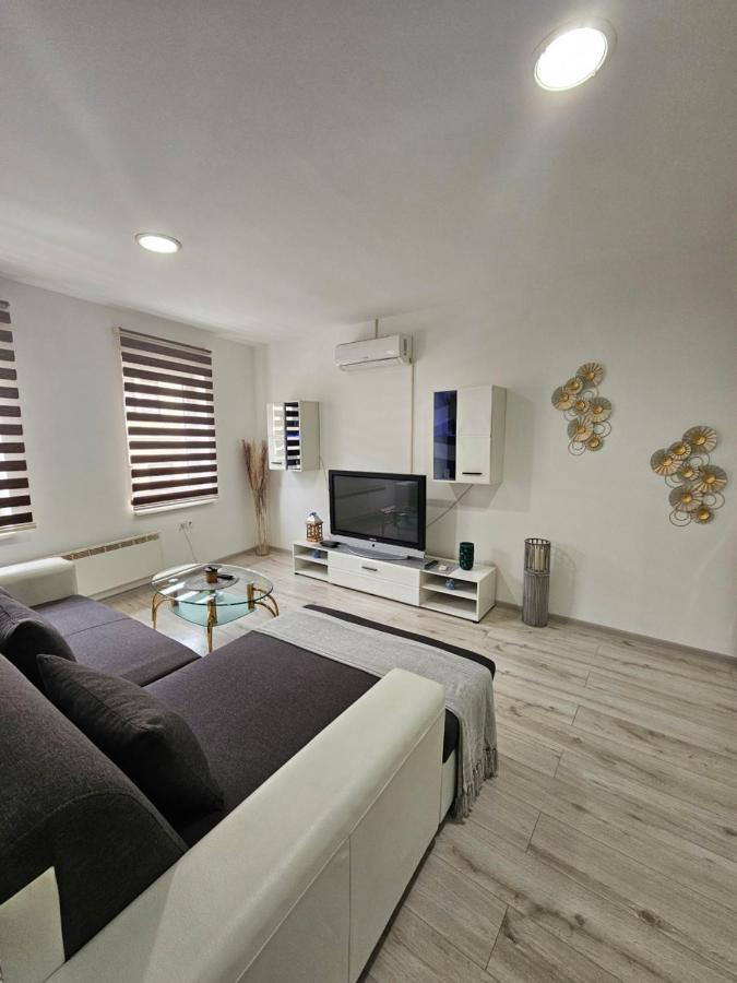 Apartment Aria Винковци Екстериор снимка