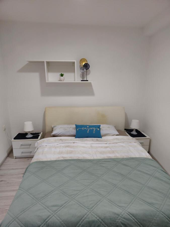 Apartment Aria Винковци Екстериор снимка
