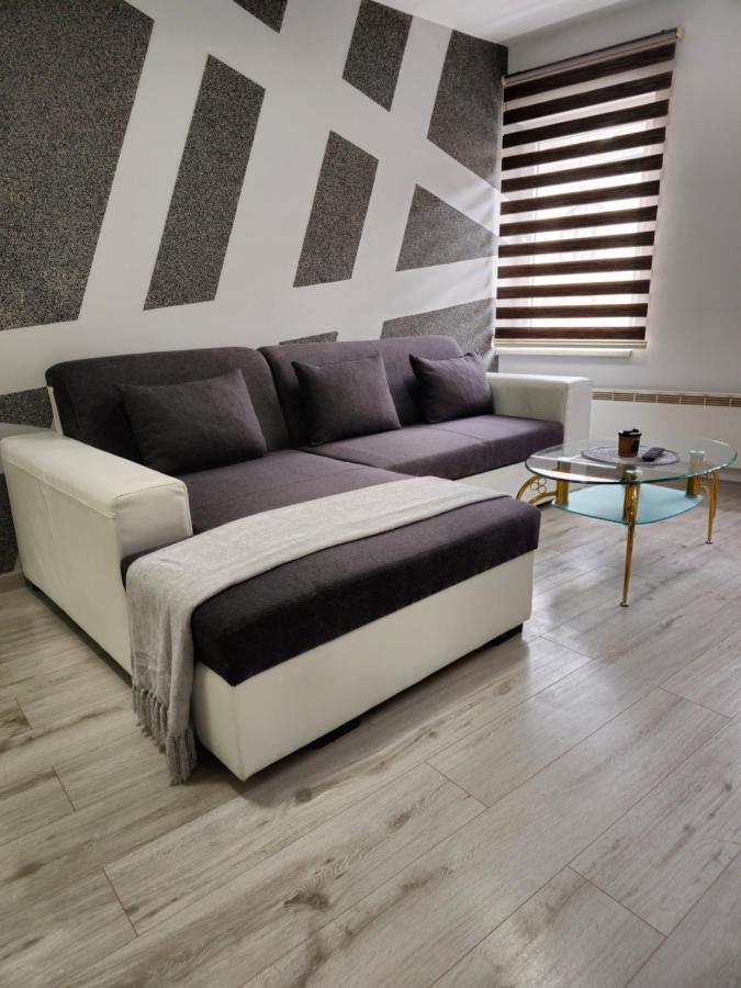Apartment Aria Винковци Екстериор снимка